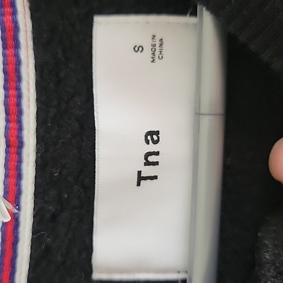 NWOT Aritzia TNA Women Black-Camouflage Sweatshirt S - Picture 4 of 8